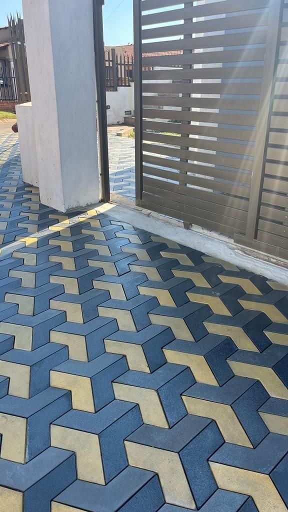 Smooth Coloured Pavers