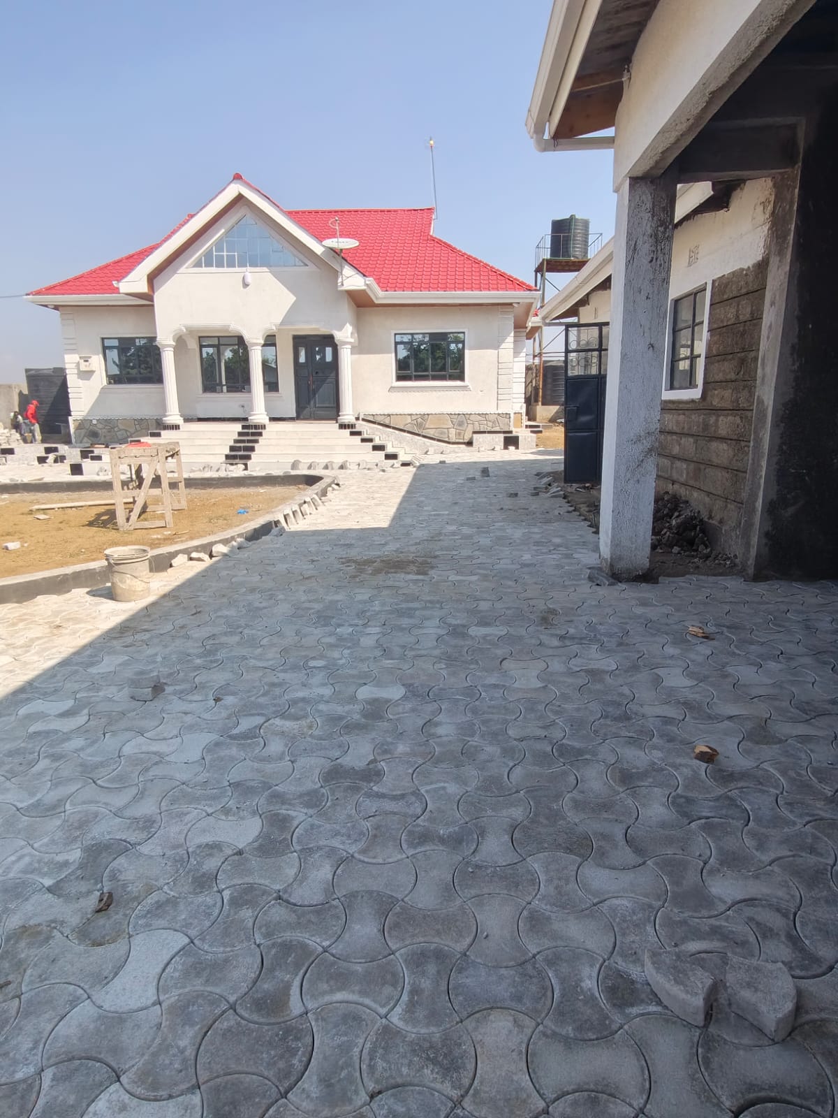 Residential Home Driveway & Compound Paving